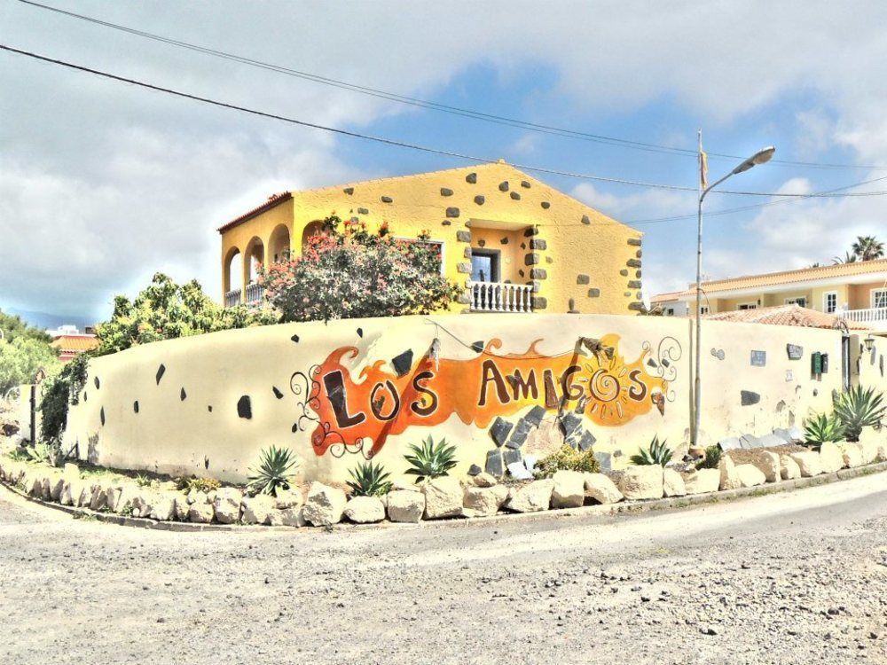 Los Amigos Nest Hostel La Mareta Екстер'єр фото